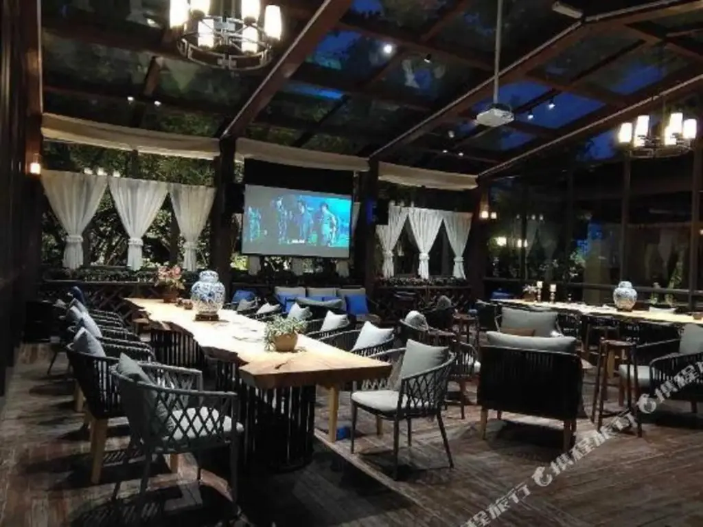 Чэнду: Baoshan Hotspring Hotel