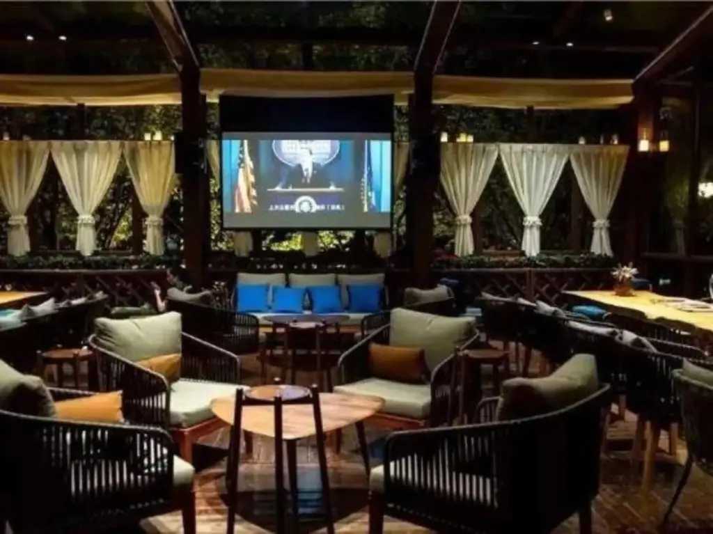 Чэнду: Baoshan Hotspring Hotel