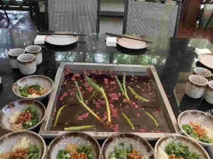 Чэнду: Baoshan Hotspring Hotel