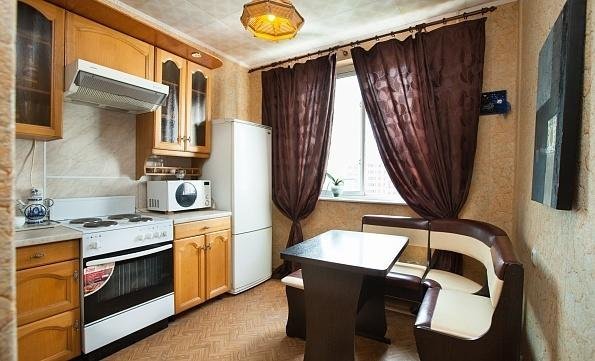 Москва: Садовое Кольцо Академическая, Большая Черемушинская 20