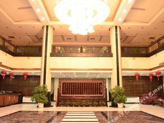 Юэян: 汨罗江大酒店
