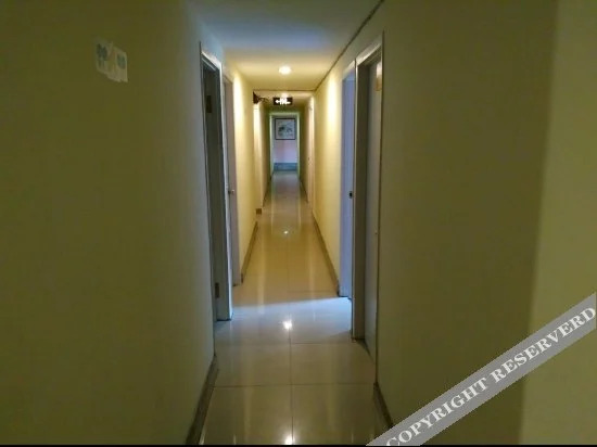 Циндао: Pengyisheng Hotel