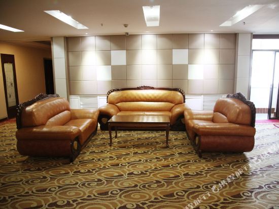 Цзюцюань: CHEERMAY Hotel (Jiuquan Hantang Food Street)