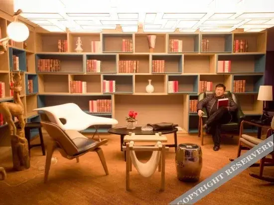 Пиндиншань: Elong Deluxe International Hotel (Yingcheng Plaza Yigou City)