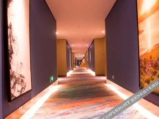 Пиндиншань: Elong Deluxe International Hotel (Yingcheng Plaza Yigou City)