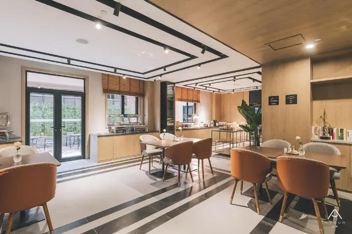 Нанкин: Atour Light Hotel Nanjing Xinjiekou NetEase Cloud Music