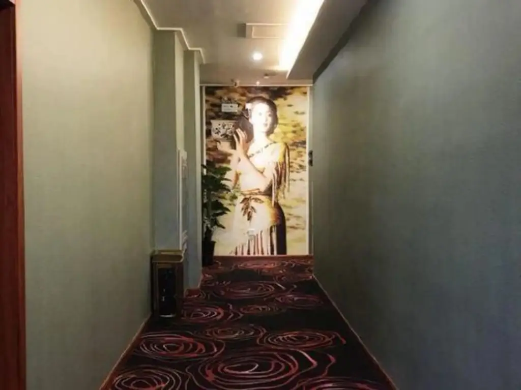 Yue long Wan Hotel — фото 1