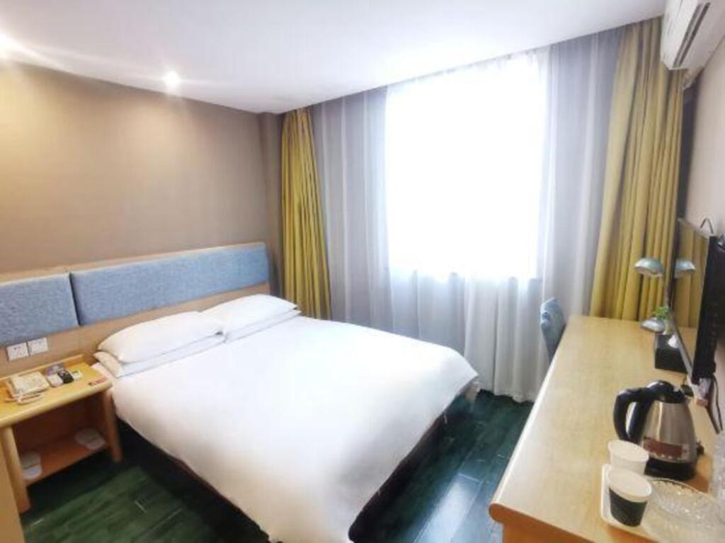 Уси: Homeinn Hotel (Wuxi Binhu Commercial Street Taihu Yuantouzhu Scenic Area)