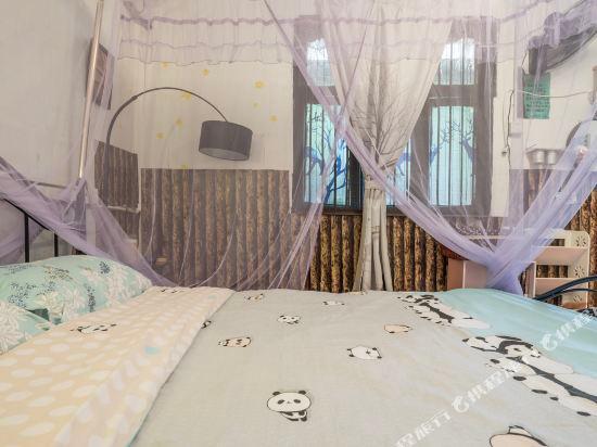 Чэнду: Rexue Youth Hostel