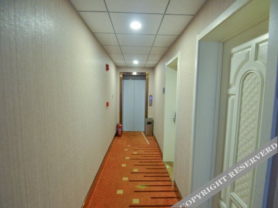 Далянь: Fengya Hotel (Dalian Zhoushuizi Airport)