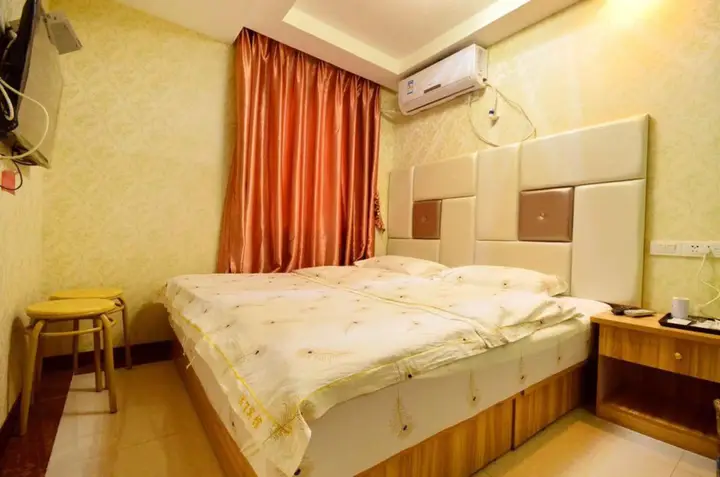 Ухань: Xinhong 7 Hotel