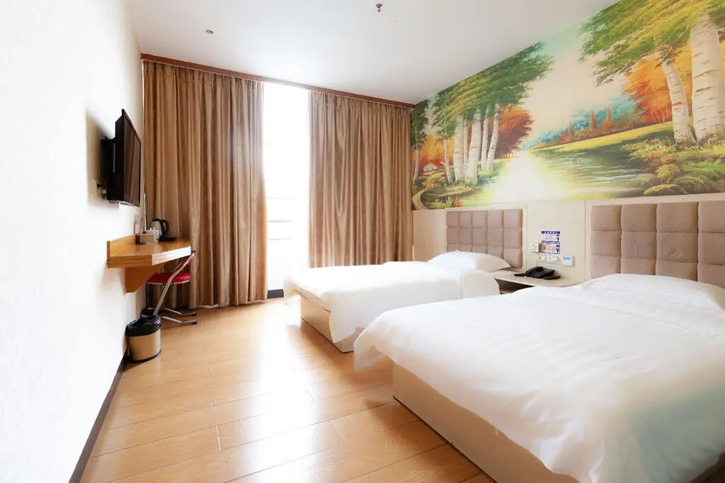 Гуанчжоу: Jiahua Hotel (Guangzhou Julong Metro Station)