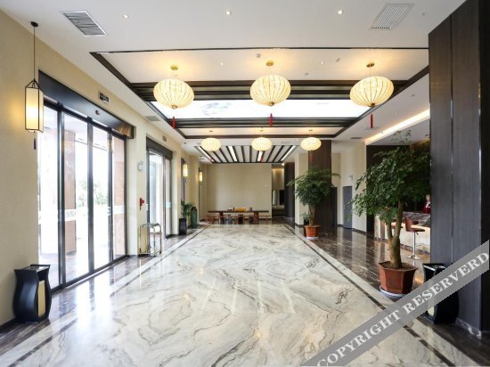 Yunrui Hotel (Dali Dongfang) — фото 1