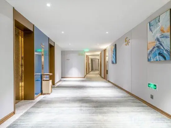 Тайчжоу: Skyscraper Hotel (Huangyan Jiufeng Park)