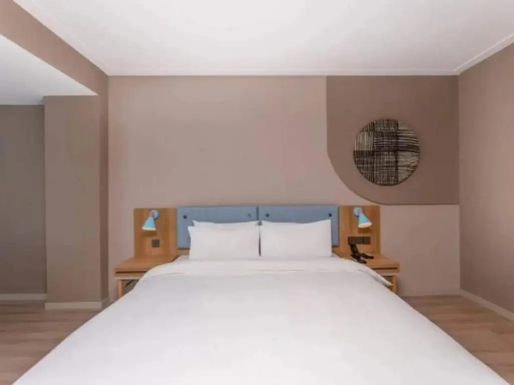 Ляньюньган: Homeinn · neo (Lianyungang Ganyu County Huazhong Road Times Square)