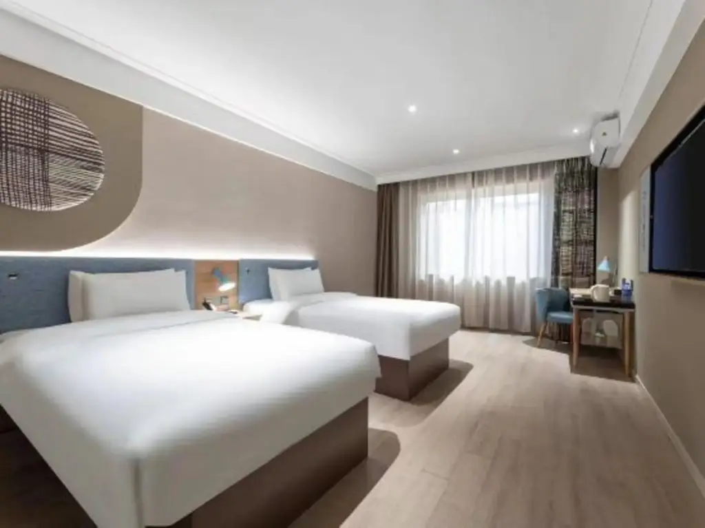Ляньюньган: Homeinn · neo (Lianyungang Ganyu County Huazhong Road Times Square)
