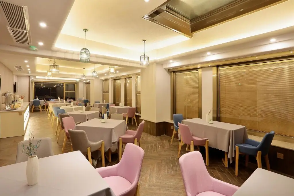 Чэнду: Lujia International Hotel