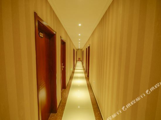 Xining Chenyu Hotel — фото 1