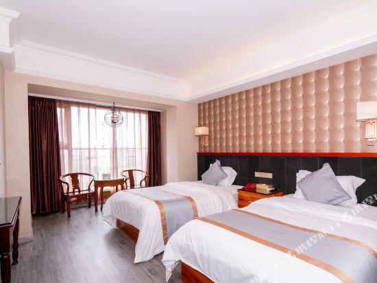 Lydia Hotel (Chengdu East Railway Station) — фото 1