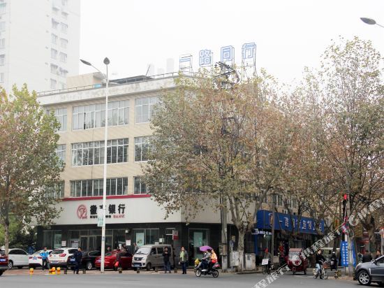 Хэфэй: Happy Road Chain Inn Co.,Ltd. Business Hotel (Hefei Huangshan Road)