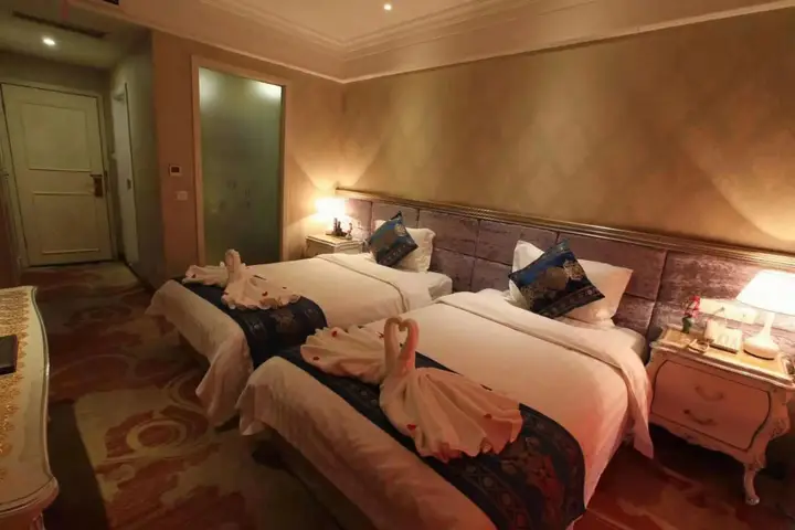 Чунцин: Baoli Xiangxun Theme Hotel