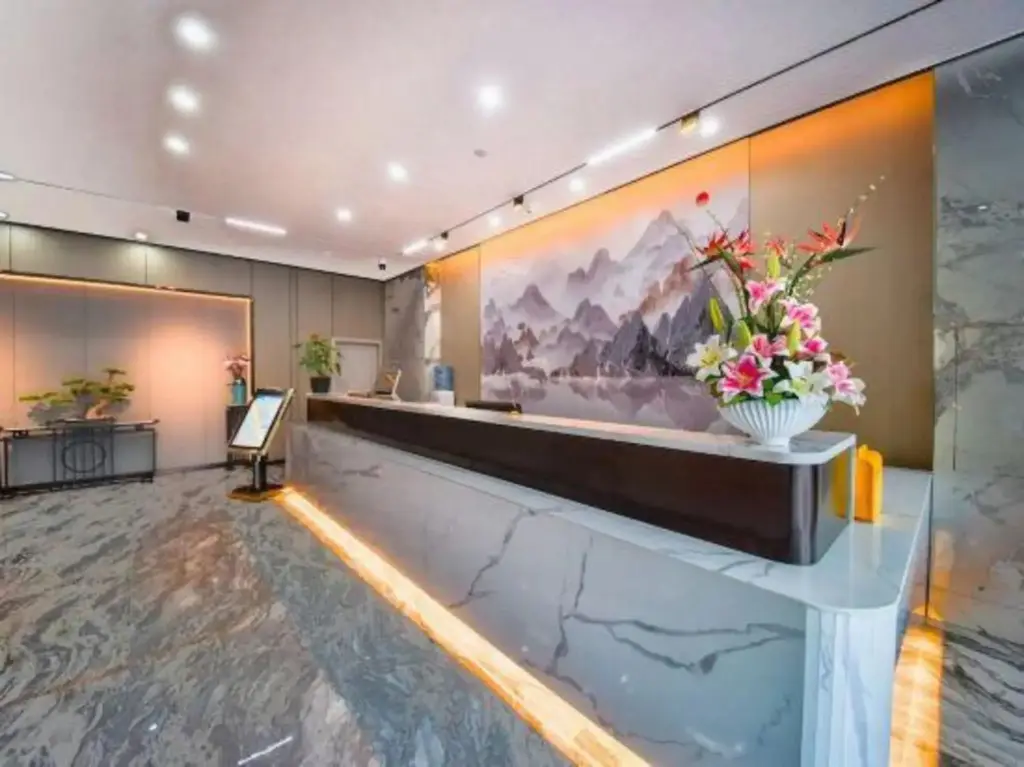 Чэнду: Kaibin light luxury hotel (kuanzhaixiangzi store Chengdu)