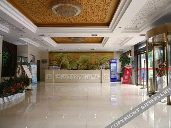 Лоуди: RongFu  Hotel