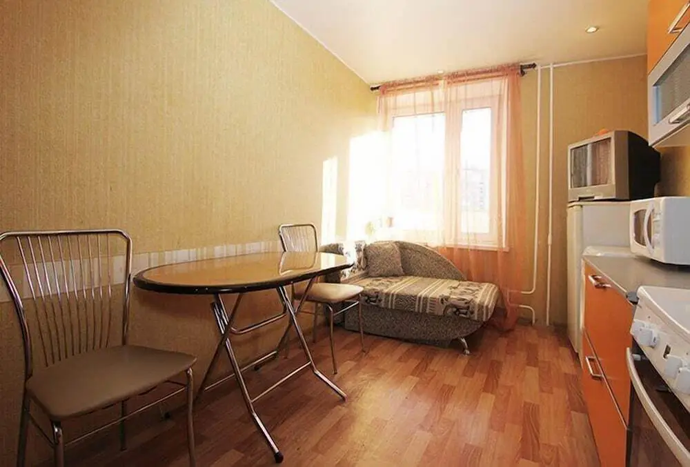 Москва: Улучшенные апартаменты «ApartLux Римская»