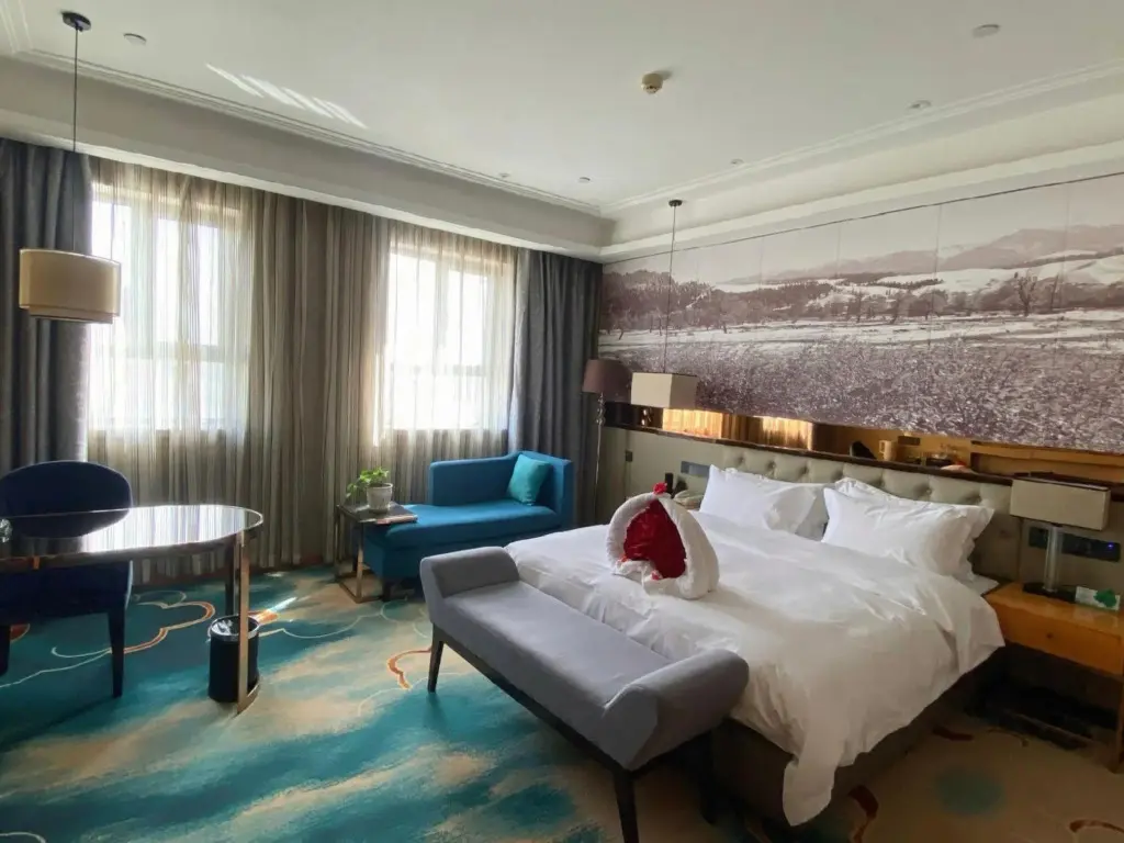 Инин: Yili Huacheng Hotel (Liuxing Street)