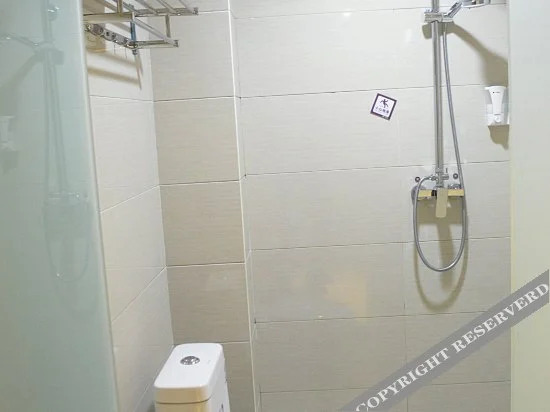 Сянфань: SET Chain Hotel (Xiangyang Yiwu Trade City)