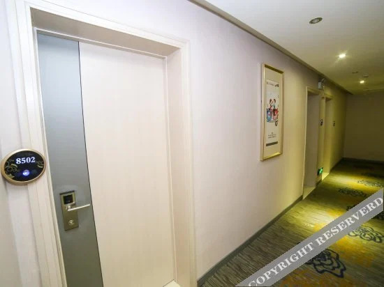 Сянфань: SET Chain Hotel (Xiangyang Yiwu Trade City)