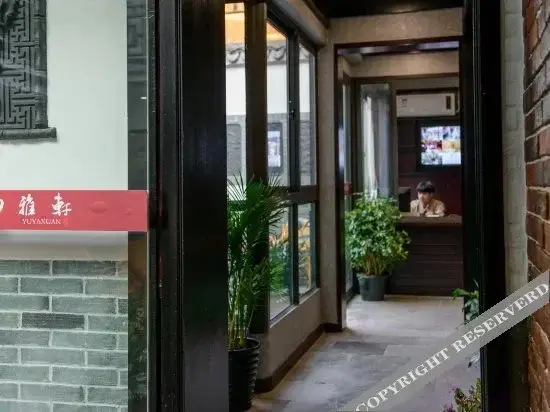 Цзясинь: Zhenshui Courtyard · 180° River-View · Designer's Aesthetic | Panoramic Resort Guesthouse (Xitang)