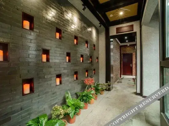 Цзясинь: Zhenshui Courtyard · 180° River-View · Designer's Aesthetic | Panoramic Resort Guesthouse (Xitang)