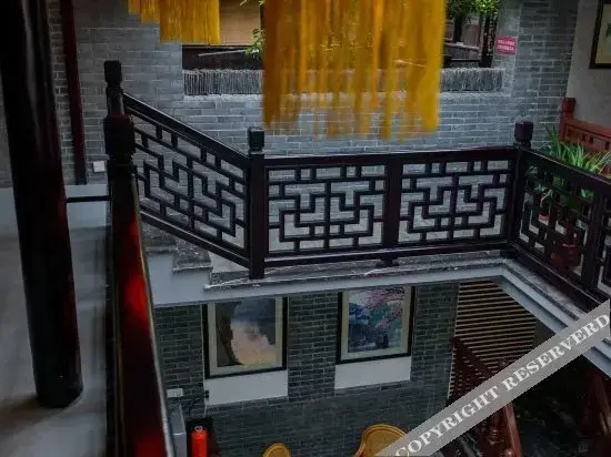 Цзясинь: Zhenshui Courtyard · 180° River-View · Designer's Aesthetic | Panoramic Resort Guesthouse (Xitang)