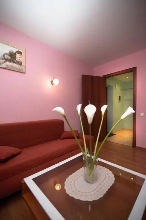 Москва: Apartment at Universitet Metro Station