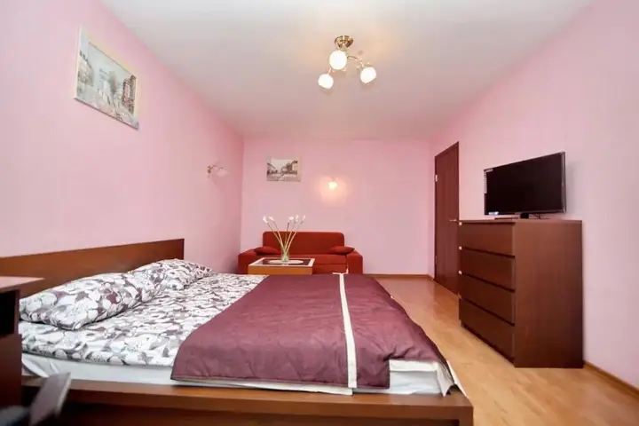 Москва: Apartment at Universitet Metro Station