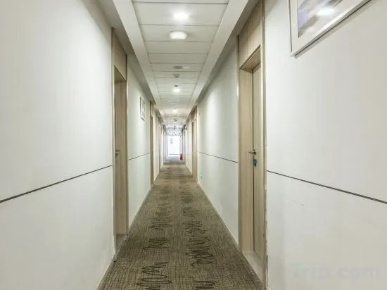 Шанхай: Shenju Hotel (Shanghai Zhujing Wan'an Street)