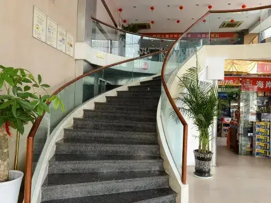 Цзюцзян: Jiujiang Coast Hotel (Happy City No.3 Middle School)