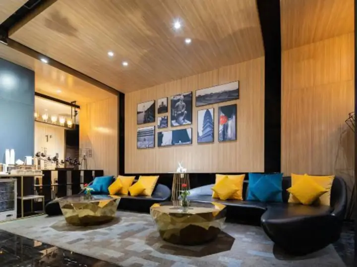 Сиань: H Hotel (Xi'an Fengcheng 8th Road Administration Center Shuijing)
