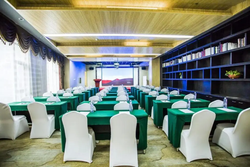 Сиань: H Hotel (Xi'an Fengcheng 8th Road Administration Center Shuijing)