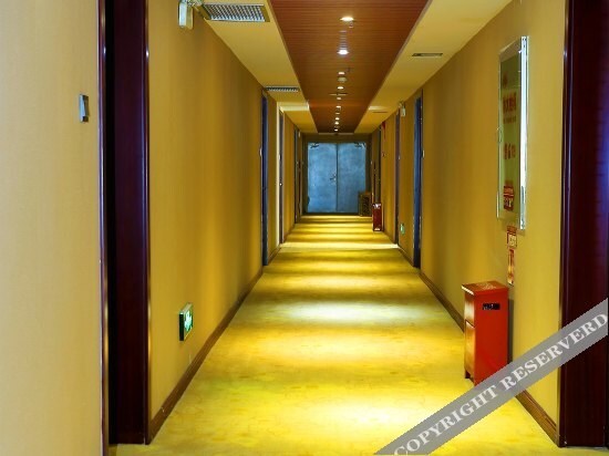 Куньмин: Baishun Hotel
