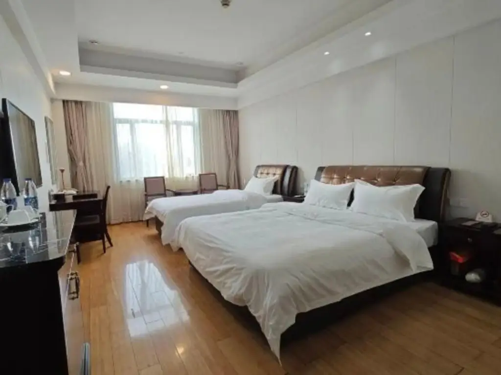 Shenhang Yinju Mingzhu Hotel — фото 1
