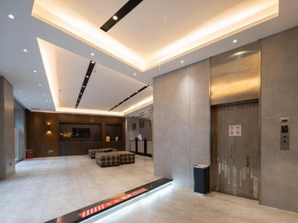 Чунцин: Chengyi Youxuan Hotel (Chongqing Guanyinqiao, Hongqi Hegou Light Rail Station)