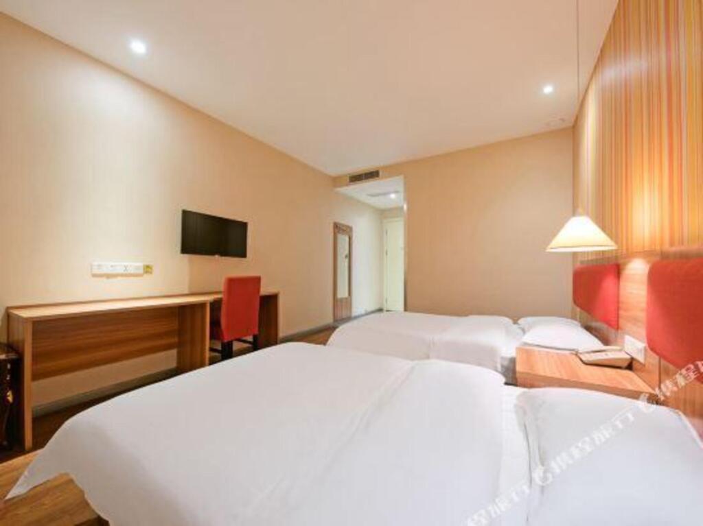 Чунцин: Chengyi Youxuan Hotel (Chongqing Guanyinqiao, Hongqi Hegou Light Rail Station)