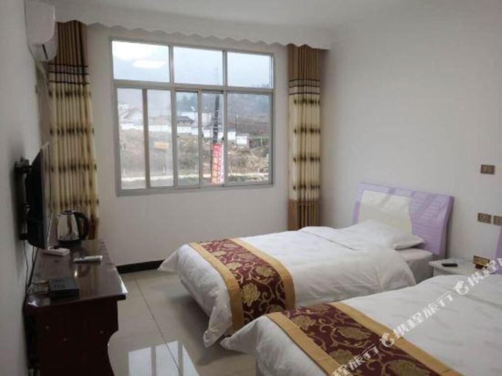 Ханьчжун: Huayang Ancient Town Yijiang Chunshui Inn