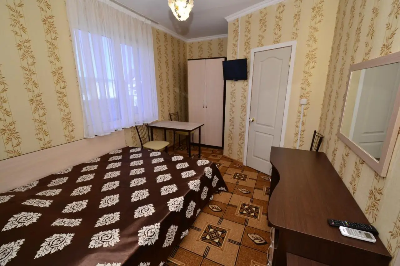 Сукко: Гостевой Дом Лев