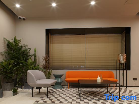 Шанхай: YEZE Hotel