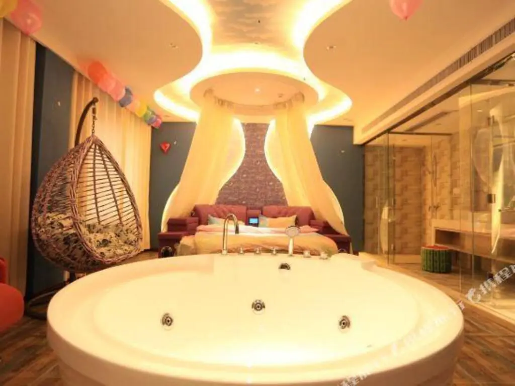 Хуанган: Jianianhua Fashion Hotel
