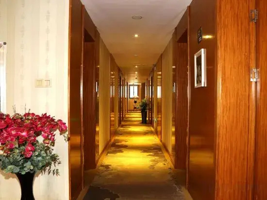 Хуаншань: Binjiang Fashion Theme Hotel Huangshan Tunxi Old Street