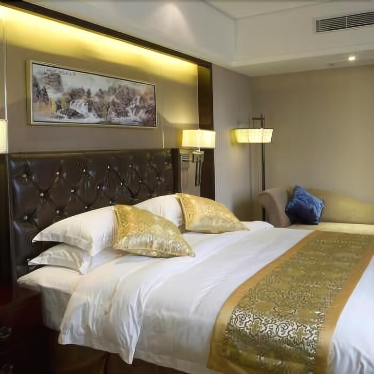 Суйнин: Huang'e International Grand Hotel